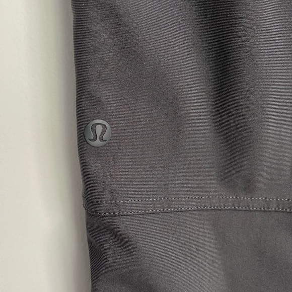 Mens ABC Classic fit Lululemon pants - Picture 2 of 7
